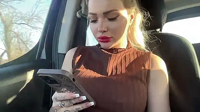 petitebeauty online show from December 2025 01:09:01 PM