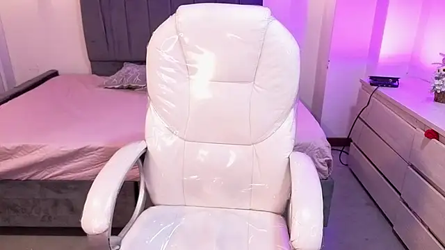 iam sofiia online show from February 2026 08:16:02 PM