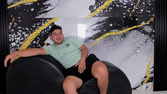 sweethot    online show from October 2025 01:42:01 PM