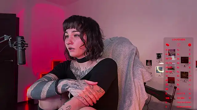 deadlysweet online show from December 2024 01:58:01 AM