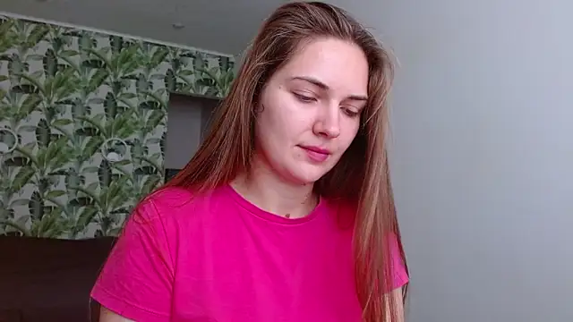 Olivia shine online show from November 2025 05:28:02 AM