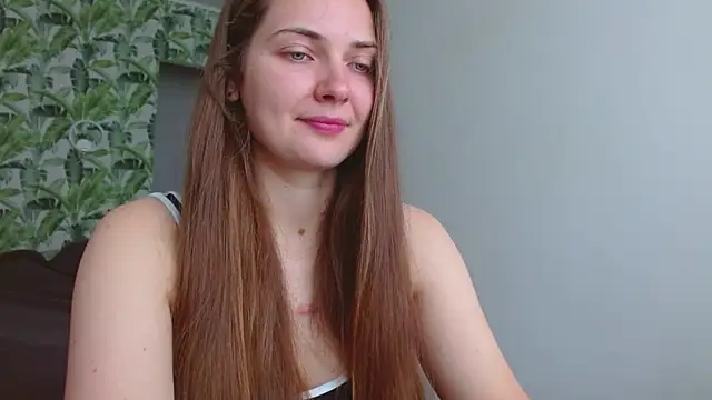 Snapshot of Olivia_shine chatting on July 2026 04:28:01 AM Olivia shine online show from July 2026 04:28:01 AM