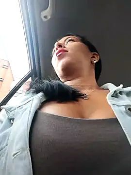 Emily Wane online show from November 2025 04:22:02 PM