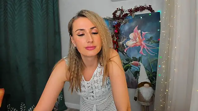 Snapshot of PassionGlow chatting on December 2024 09:54:02 AM PassionGlow online show from December 2024 09:54:02 AM