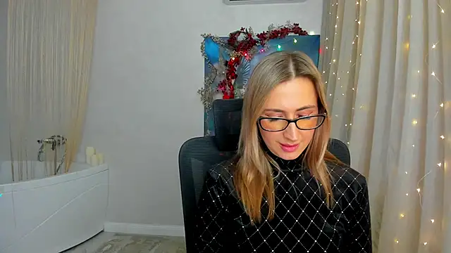 Snapshot of PassionGlow chatting on December 2024 07:33:01 PM PassionGlow online show from December 2024 07:33:01 PM
