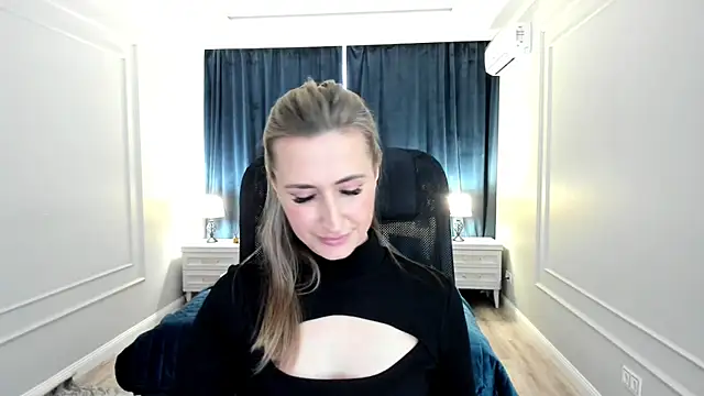 Snapshot of PassionGlow chatting on February 2025 01:01:01 PM PassionGlow online show from February 2025 01:01:01 PM