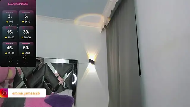 Snapshot of Emma_jamess chatting on January 2025 06:41:02 AM Emma jamess online show from January 2025 06:41:02 AM