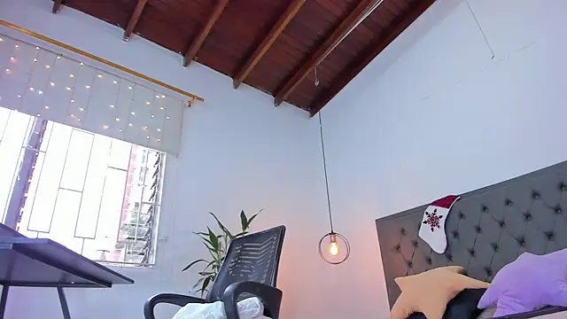  aline hall online show from December 2024 02:02:01 PM