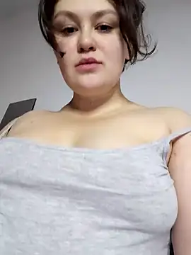 BlackCurly online show from October 2025 03:11:01 PM