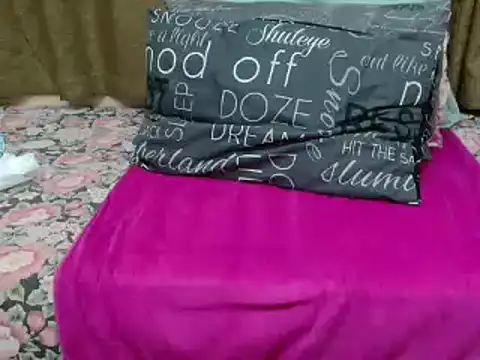 NaughtyFlower88 online show from December 2024 10:47:01 AM