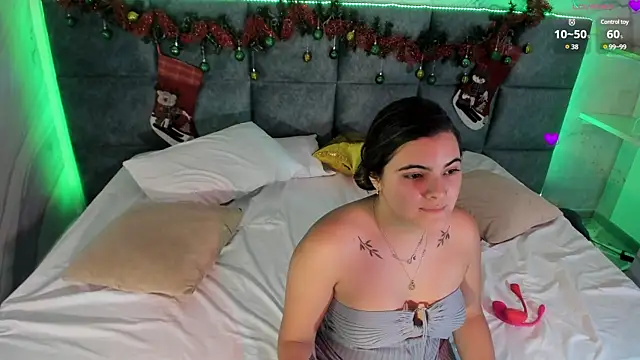 Snapshot of EVELIN_MASON chatting on December 2024 02:02:02 AM EVELIN MASON online show from December 2024 02:02:02 AM