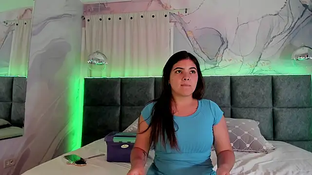 Snapshot of EVELIN_MASON chatting on January 2025 07:39:01 PM EVELIN MASON online show from January 2025 07:39:01 PM