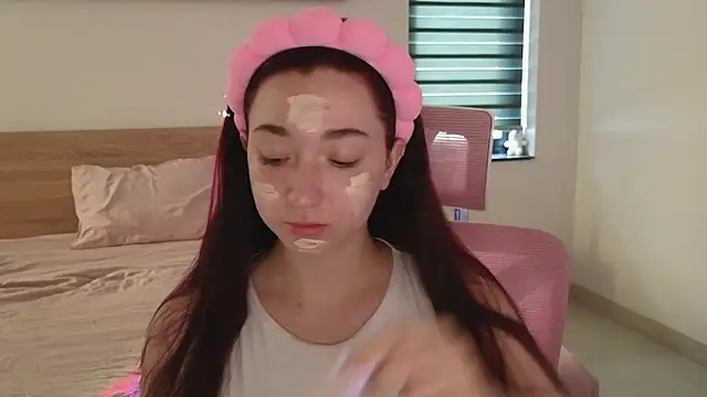 YasmineWest online show from June 2026 01:56:01 AM