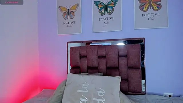 amysc online show from February 2025 09:25:02 PM