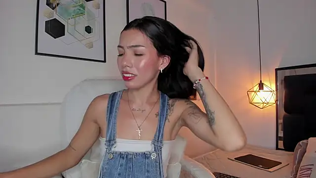 amysc online show from October 2025 01:41:01 PM