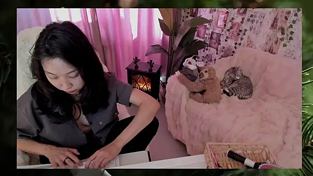 Snapshot of Minami_686 chatting on December 2024 08:49:01 AM Minami 686 online show from December 2024 08:49:01 AM