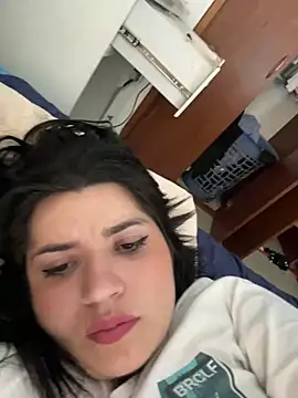 Snapshot of horny_roomiess chatting on January 2025 12:09:01 AM horny roomiess online show from January 2025 12:09:01 AM