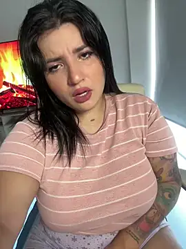 Snapshot of horny_roomiess chatting on January 2025 10:08:02 PM horny roomiess online show from January 2025 10:08:02 PM