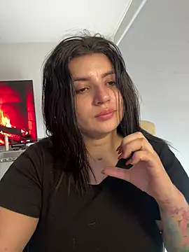 Snapshot of horny_roomiess chatting on January 2025 06:45:02 PM horny roomiess online show from January 2025 06:45:02 PM