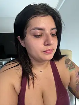 Snapshot of horny_roomiess chatting on January 2025 10:08:02 PM horny roomiess online show from January 2025 10:08:02 PM