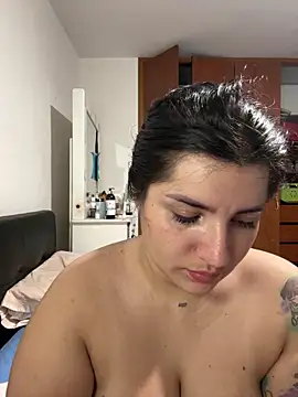 Snapshot of horny_roomiess chatting on February 2025 02:25:02 AM horny roomiess online show from February 2025 02:25:02 AM