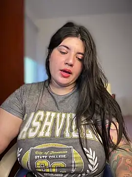 Snapshot of horny_roomiess chatting on June 2026 10:14:02 PM horny roomiess online show from June 2026 10:14:02 PM