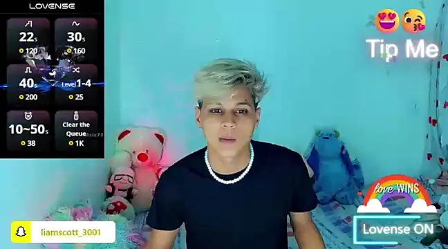 Liamscott  online show from December 2024 03:52:02 AM