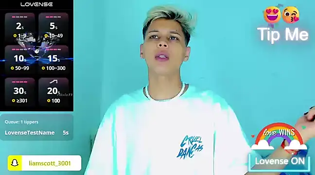 Liamscott  online show from December 2024 10:01:02 AM