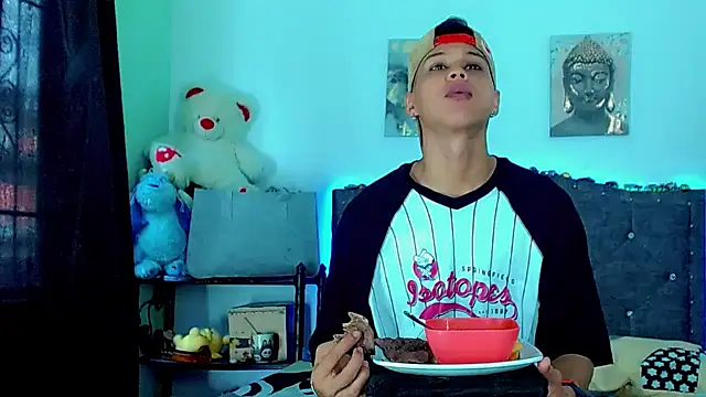 Liamscott  online show from March 2026 08:06:02 PM