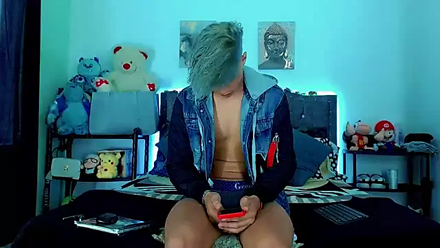 Liamscott  online show from March 2026 06:25:01 PM