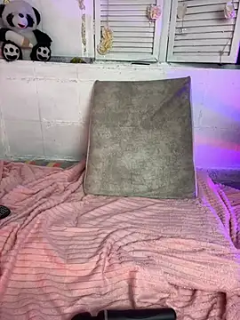 JulianaCastillo online show from January 2025 12:28:02 PM