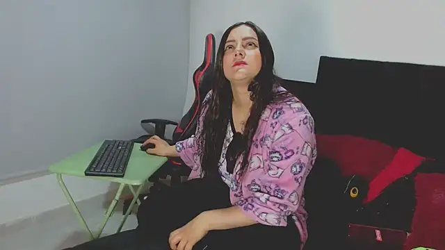 Noamartin  online show from April 2026 02:28:01 AM