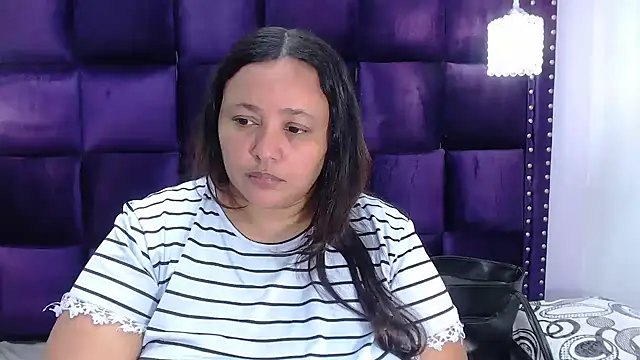 CrushOnMe  online show from November 2025 04:45:02 AM