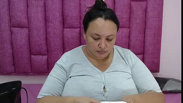 CrushOnMe  online show from February 2026 07:20:01 PM