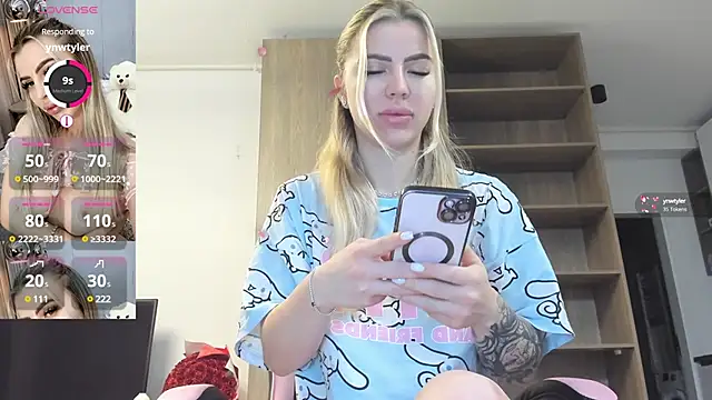 Snapshot of Megan_Ros chatting on March 2025 07:30:01 AM Megan Ros online show from March 2025 07:30:01 AM