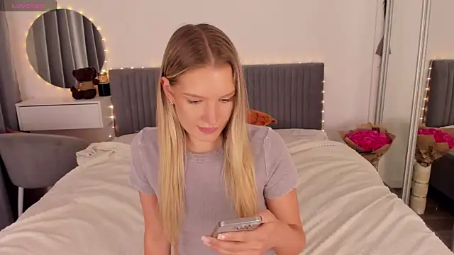 Snapshot of CassieRayss chatting on July 2026 01:47:02 PM CassieRayss online show from July 2026 01:47:02 PM