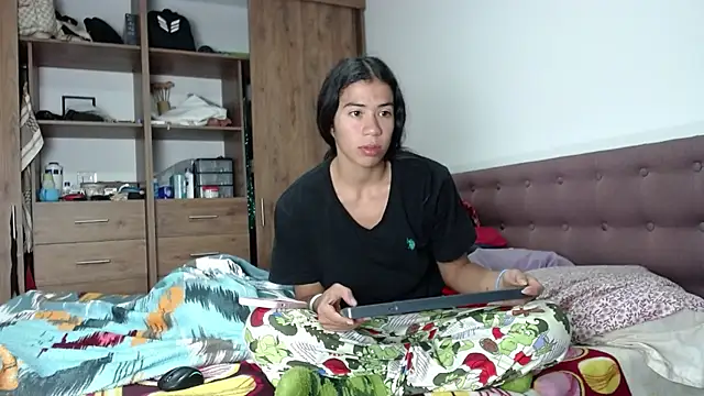 CleoAndAshley online show from February 2025 09:15:01 PM