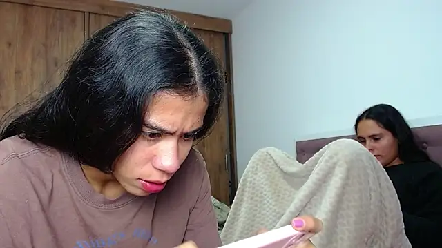CleoAndAshley online show from March 2025 01:28:01 AM