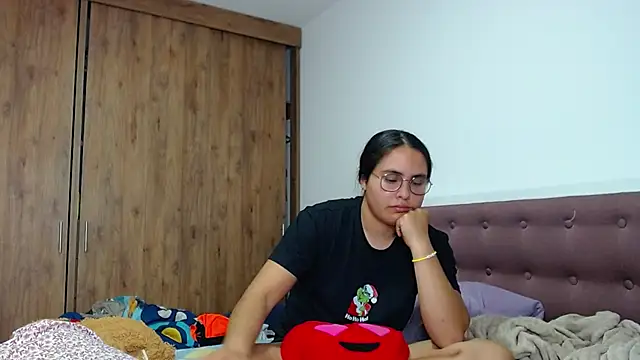 CleoAndAshley online show from March 2025 12:41:01 AM