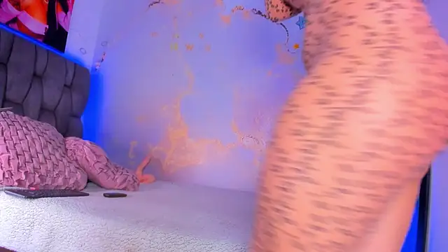 camilawhite   online show from April 2026 05:37:01 PM