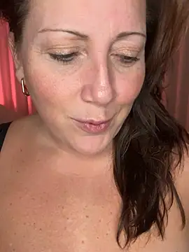 xsexycurvymilf online show from January 2025 02:53:01 PM