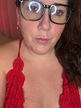 xsexycurvymilf online show from February 2025 03:09:01 PM
