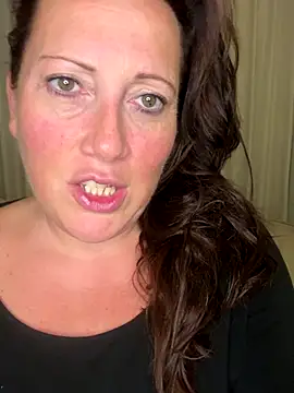 xsexycurvymilf online show from October 2025 06:26:01 PM