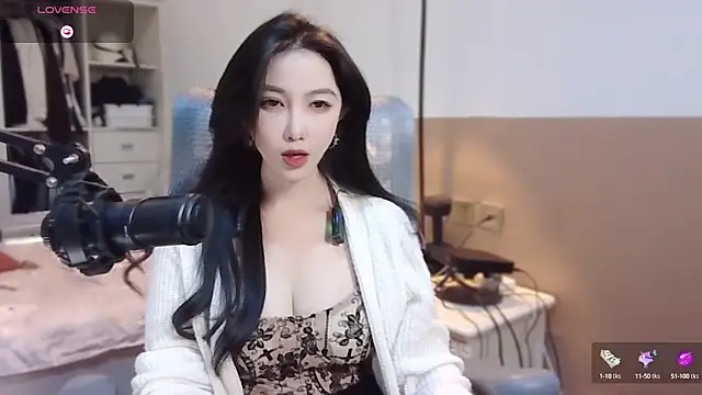 Snapshot of vyizh- chatting on December 2024 04:58:02 AM vyizh- online show from December 2024 04:58:02 AM