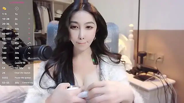 Snapshot of vyizh- chatting on December 2024 08:18:01 AM vyizh- online show from December 2024 08:18:01 AM
