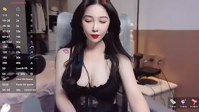 Snapshot of vyizh- chatting on December 2024 08:13:01 AM vyizh- online show from December 2024 08:13:01 AM