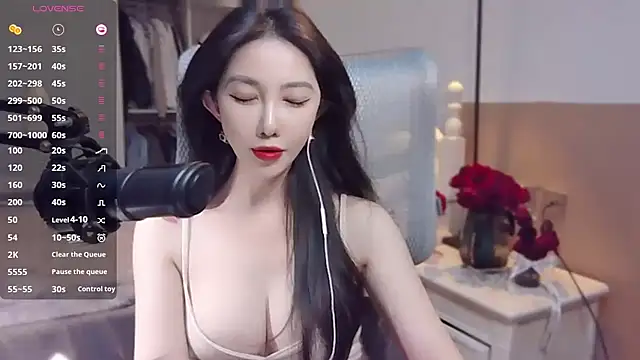 Snapshot of vyizh- chatting on January 2025 02:08:02 PM vyizh- online show from January 2025 02:08:02 PM