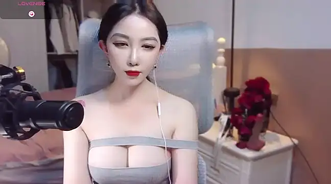 Snapshot of vyizh- chatting on January 2025 09:13:02 AM vyizh- online show from January 2025 09:13:02 AM
