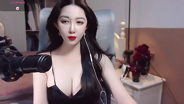 Snapshot of vyizh- chatting on January 2025 01:52:01 PM vyizh- online show from January 2025 01:52:01 PM