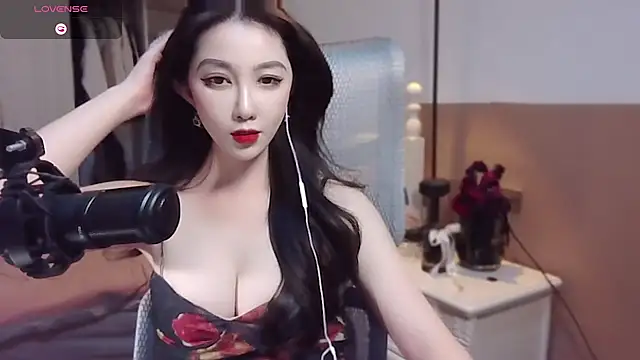 Snapshot of vyizh- chatting on January 2025 08:11:02 AM vyizh- online show from January 2025 08:11:02 AM